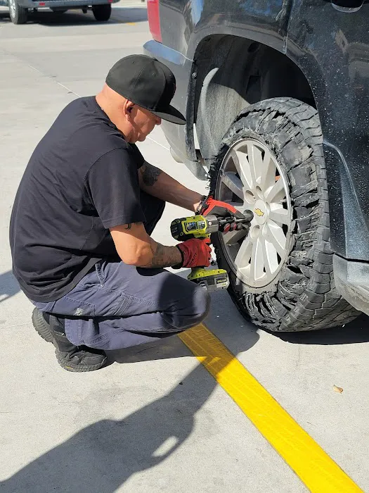 Cocos Tire Shop 2