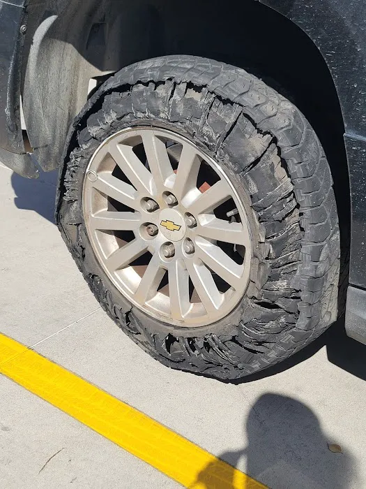 Cocos Tire Shop 3