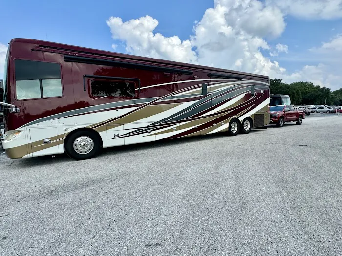 Lazydays RV of Tampa Service Center 4