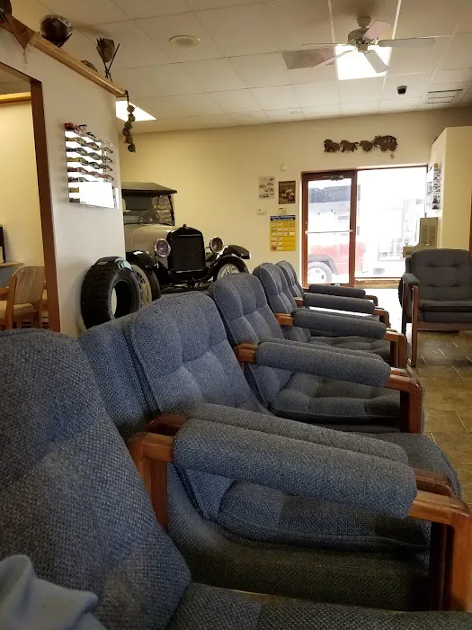 Family Auto Body & Refinishing 2