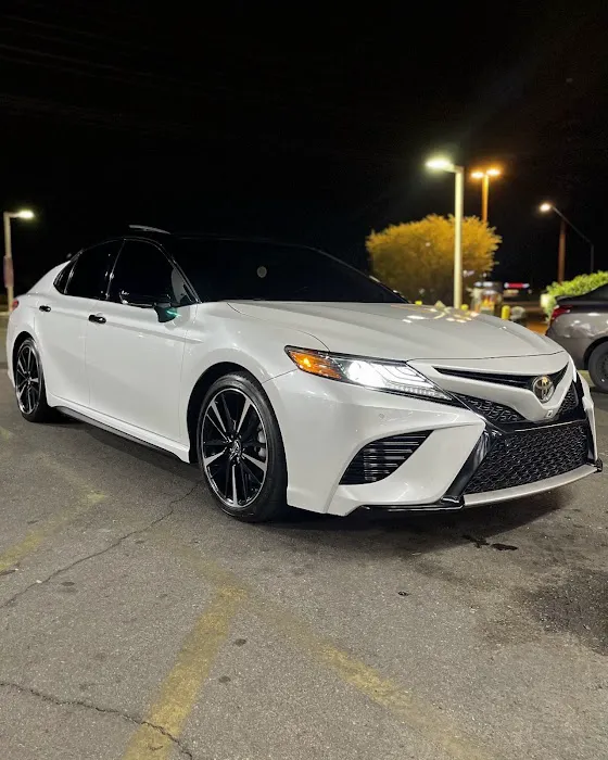 Supreme Auto Glass & Tint LLC. 0