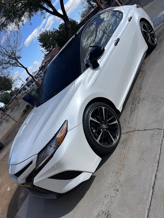 Supreme Auto Glass & Tint LLC. 1
