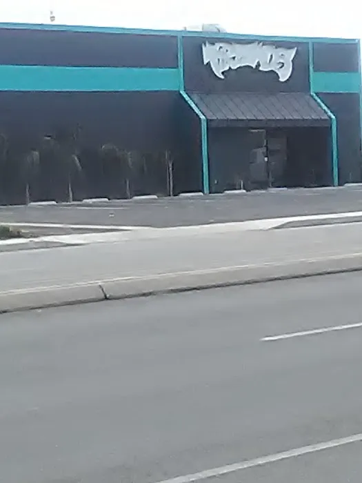 Trends collision center 2