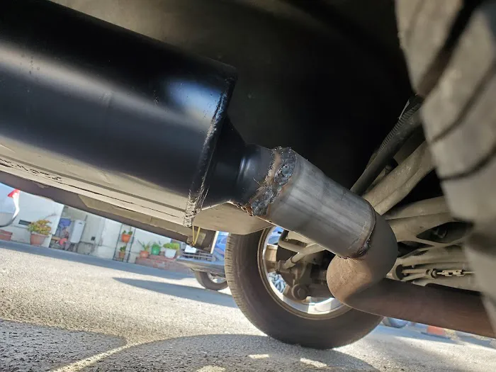 Larios Tires and Auto Repair 2