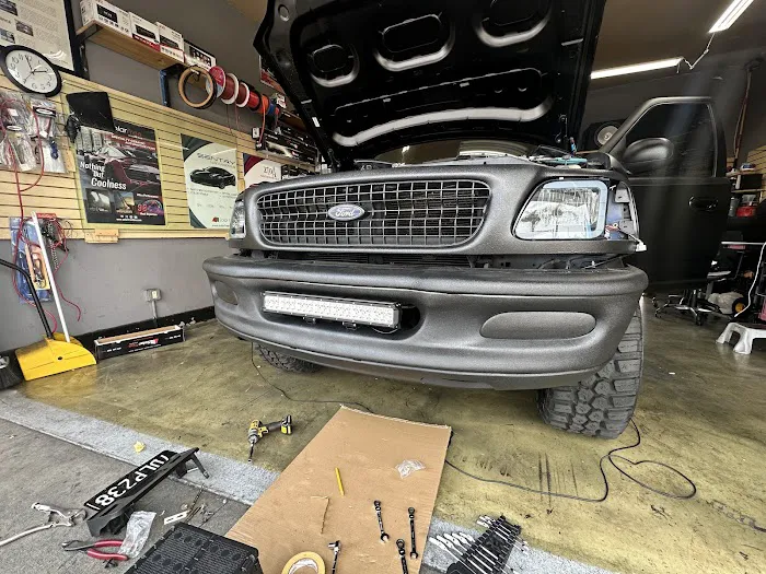 Jerry’s Auto Sounds & Tints 5