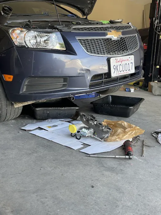 Little Ochoa’s auto repair 9