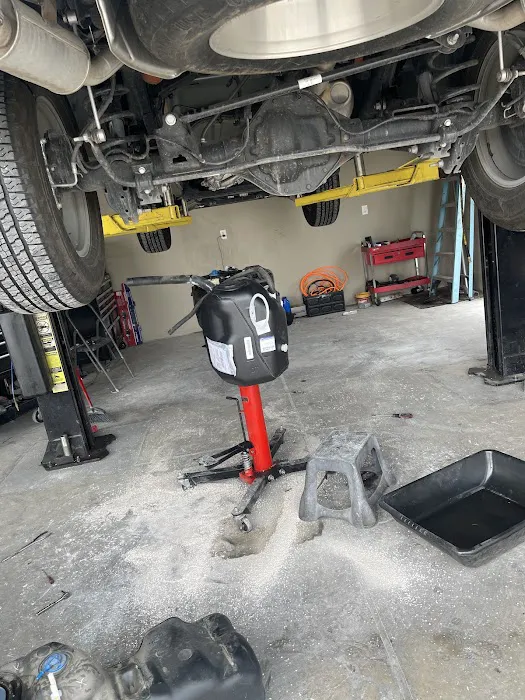 Little Ochoa’s auto repair 2