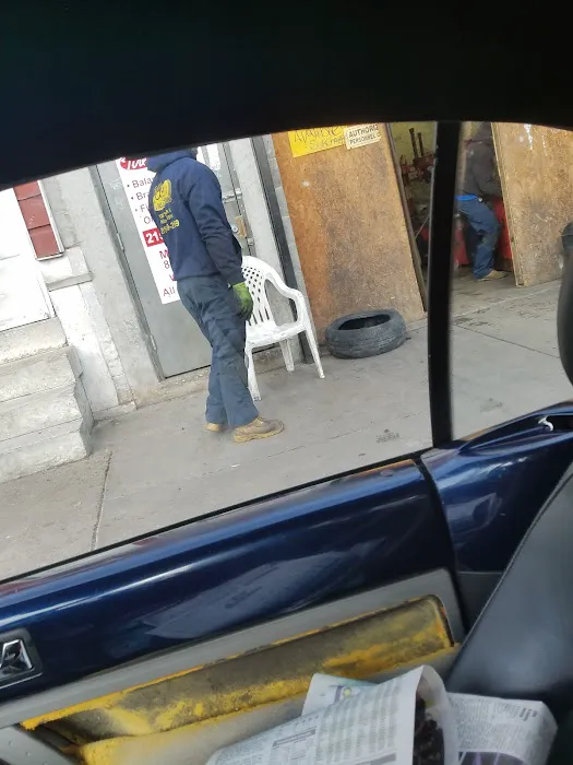 Elvis Tire Shop 5