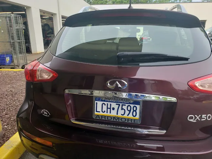 INFINITI Ardmore Service Center 1