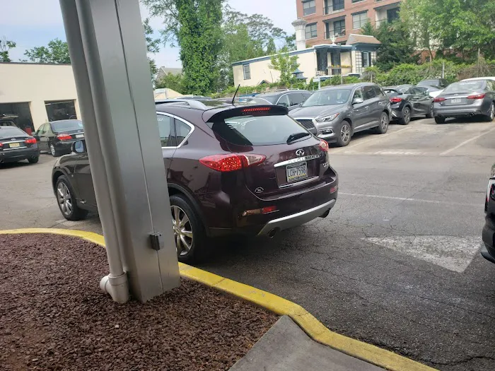INFINITI Ardmore Service Center 7