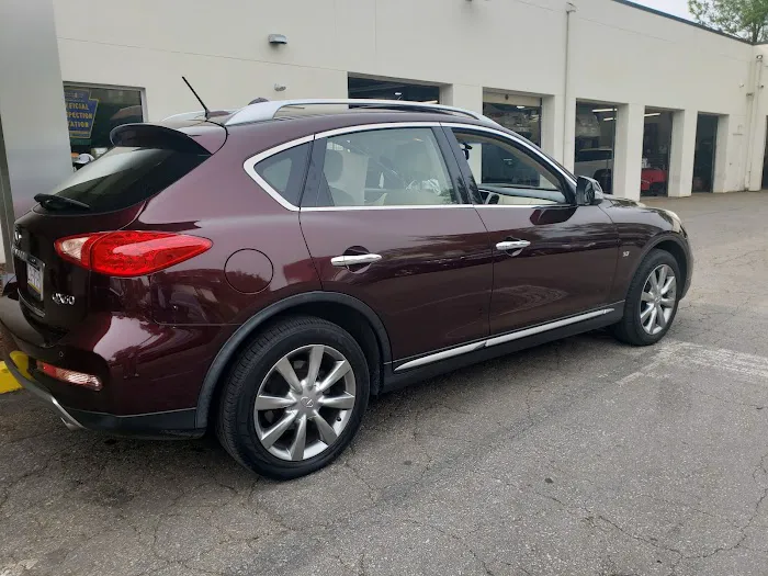 INFINITI Ardmore Service Center 4