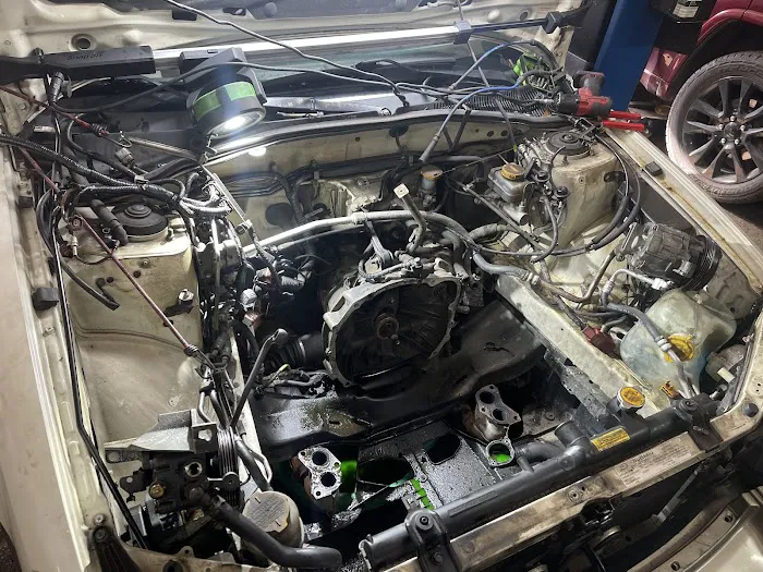 Frenchie's Auto Service 3