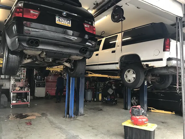 Vinny's Complete Auto Repair 0
