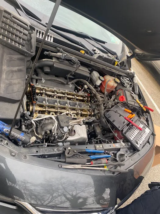 Street Side Mechanics 215 4