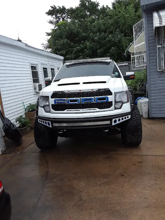 Parkers Auto Body 4
