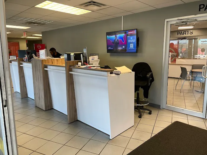Conicelli Nissan Service Center 4