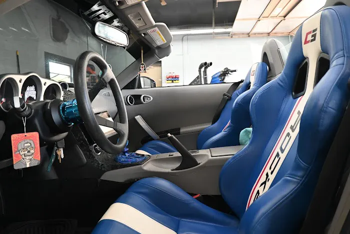 Kirro Custom Auto Shop 0