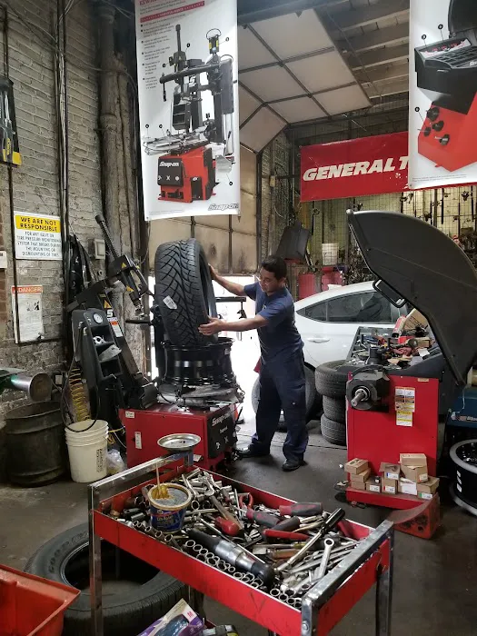 Ron's Auto Repair 4