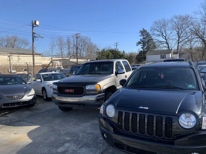 LaPollo's Auto Parts 4