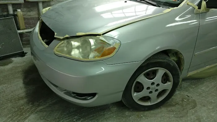 Johnys Auto Body 1