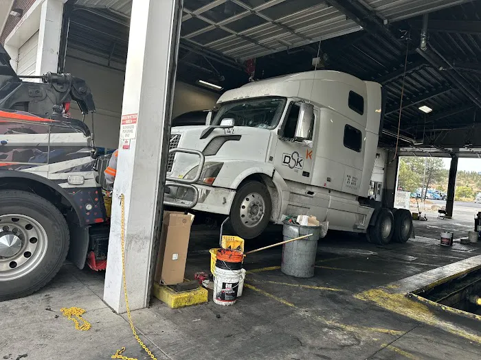 Rocky Mountain Truck Centers - Flagstaff 4