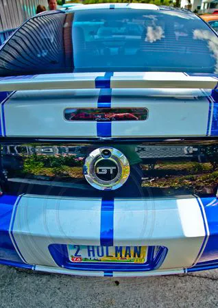 Holman's Garage Llc 0