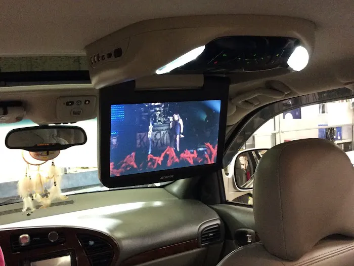 Stereo-in-Dash 3