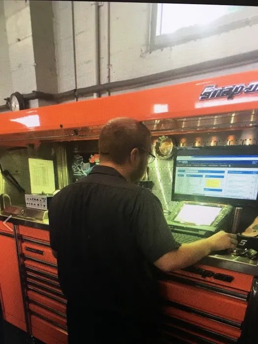 Barton's Auto Service 6