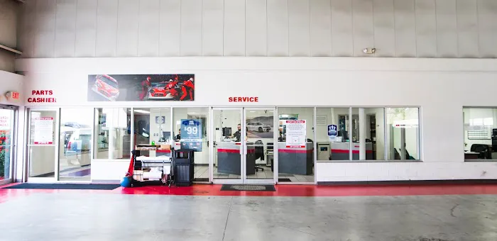 Kings Chrysler Jeep Dodge Ram Service Center 8