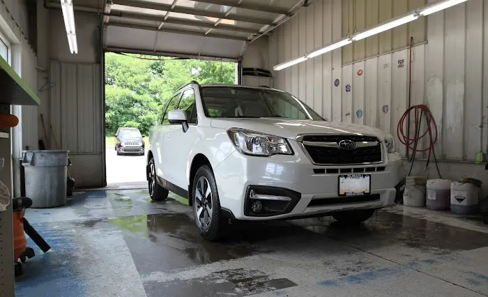 The Body Shop at Kings Automall 8