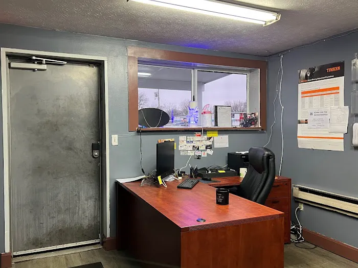 VNL Truck Repair 9