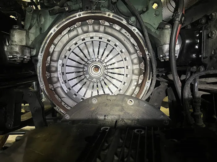 VNL Truck Repair 3