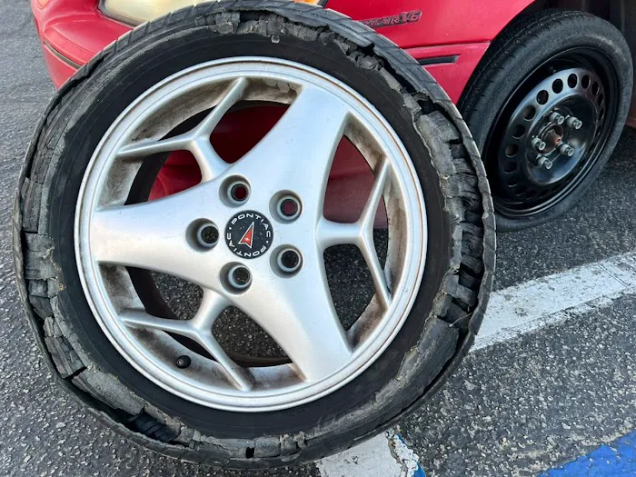 Franco’s tire shop & services 8