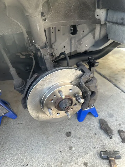 Westside Mobile Mechanics | Car Battery Replacement, Brakes, Jumpstart and More 0