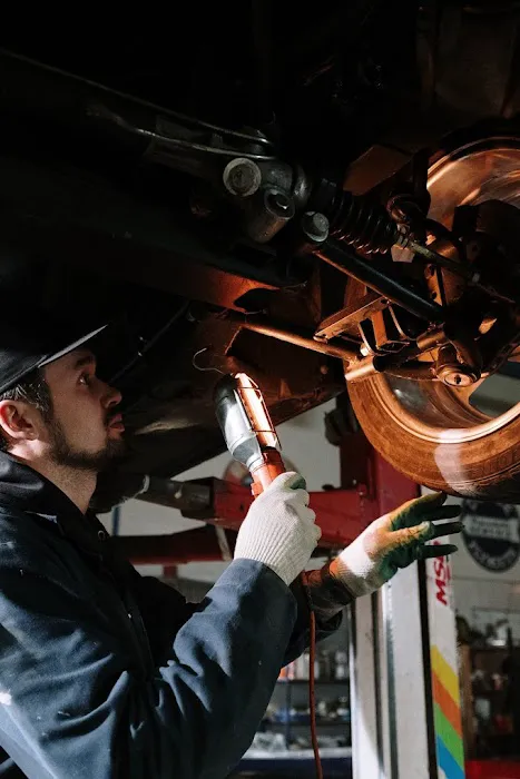 Westside Mobile Mechanics | Car Battery Replacement, Brakes, Jumpstart and More 2