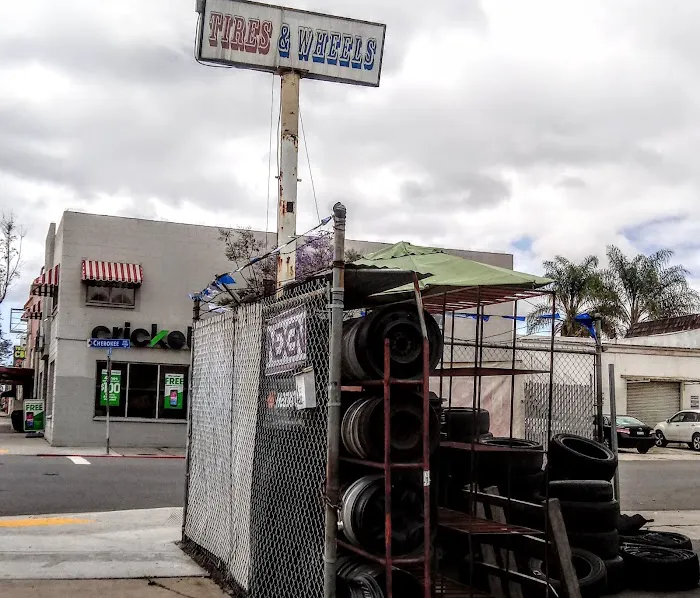 Gaby's Tire Shop 7