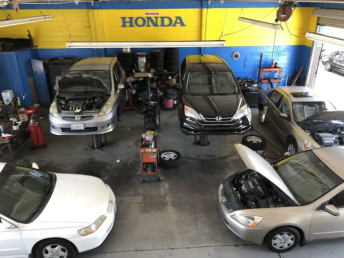 WESTERN AUTO SERVICE INC Honda / Acura Specialists 2