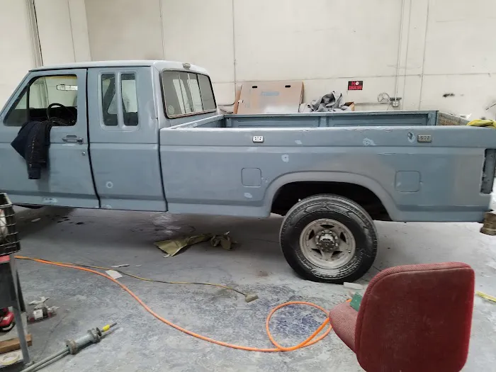 Maaco Auto Body Shop & Painting 7