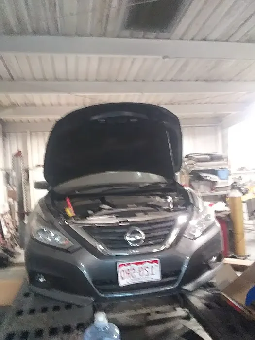 MA Auto & Tires 8