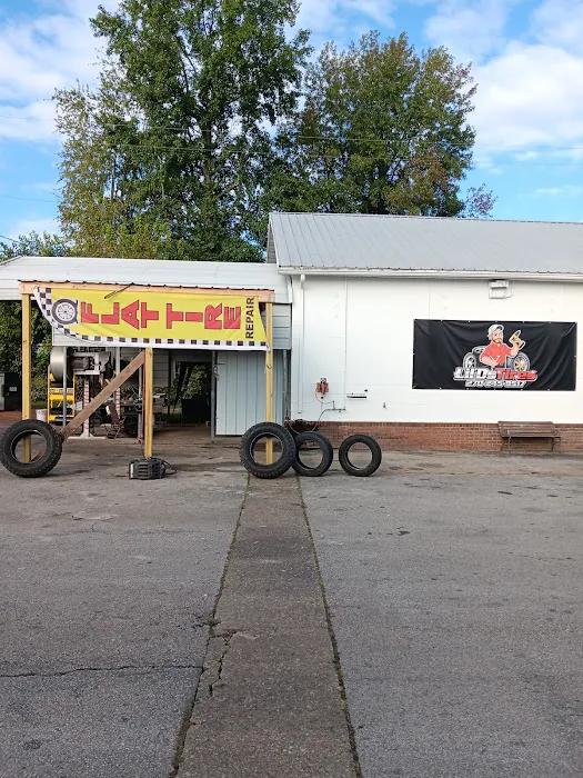 Lil D's Tires 4