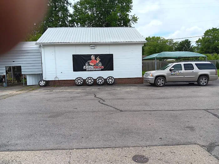 Lil D's Tires 2