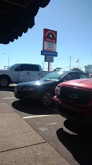 Dickson County Tire & Oil 1