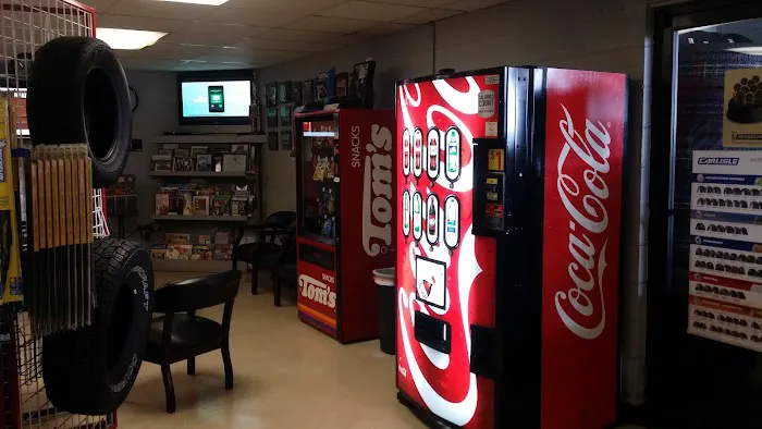 Dickson County Tire & Oil 5