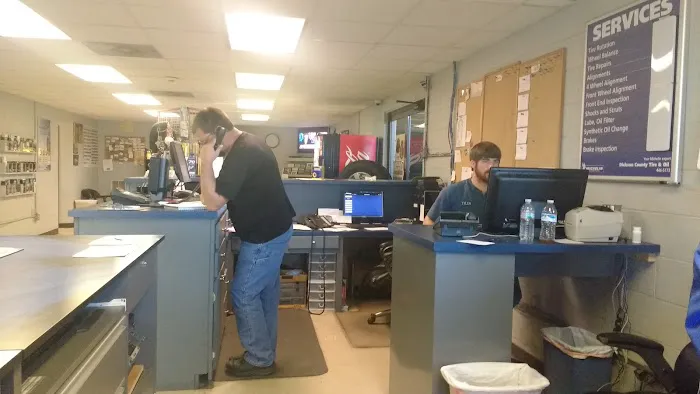 Dickson County Tire & Oil 3