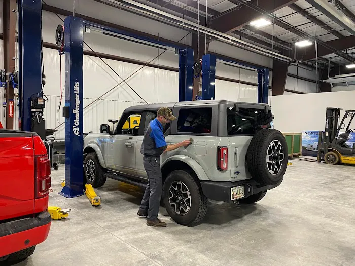 Newton Ford South Service Center 7