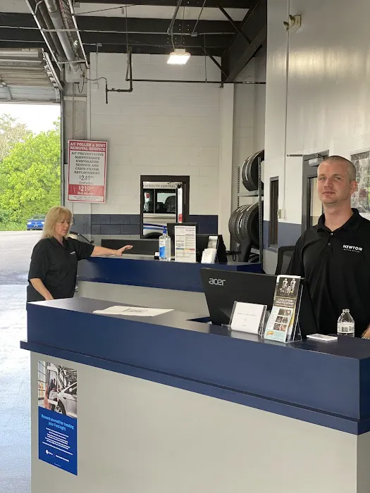 Newton Ford South Service Center 4