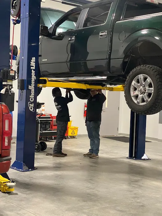 Newton Ford South Service Center 9