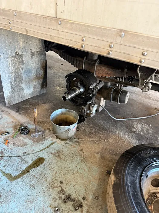 Memphis Truck and Trailer Repair Service 9