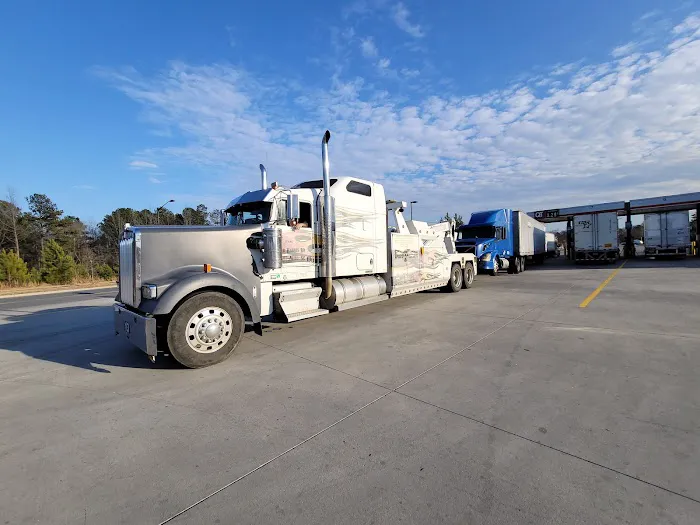 Rock City Truck Service & Towing 4