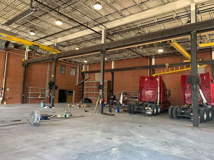 Best Truck Care - Truck Repair Shop 2